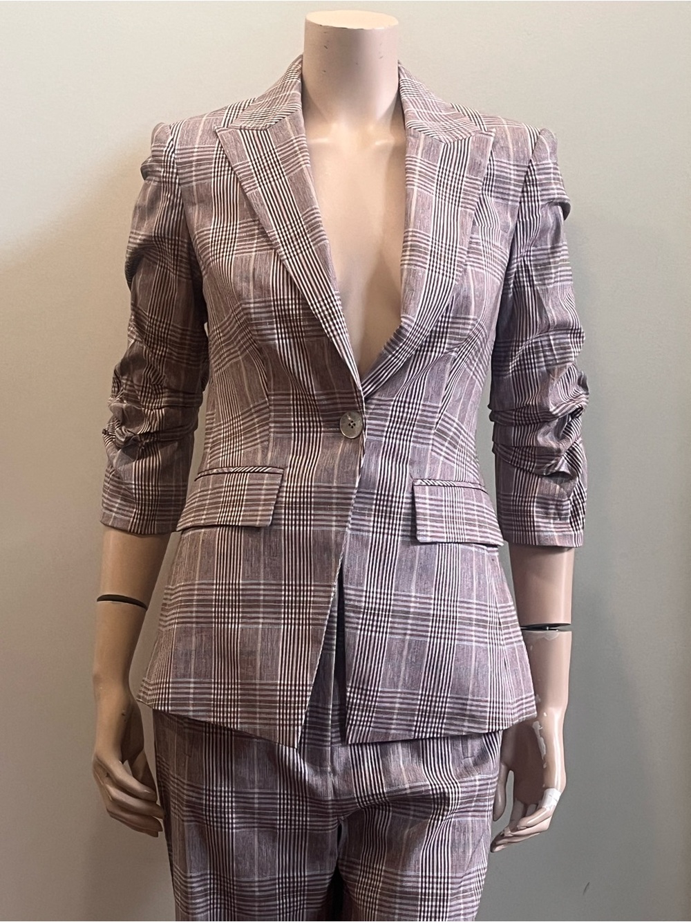 2026 Authentic Veronica Beard Clayton Plaid Dickey Jacket in Raisin Multi - Picture 8 of 13